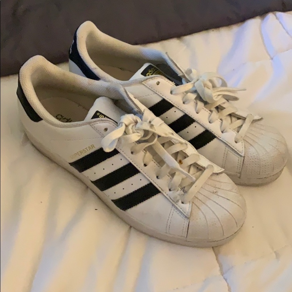 Adidas superstars